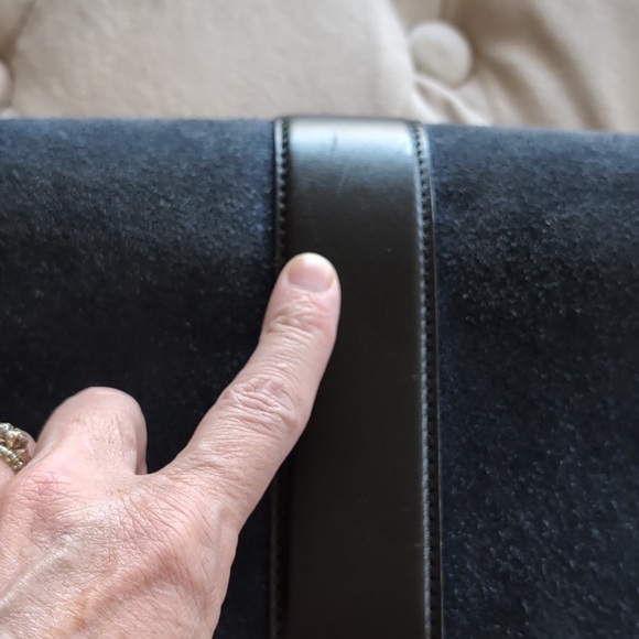 Gucci suede crossbody bag - Picture 10 of 11